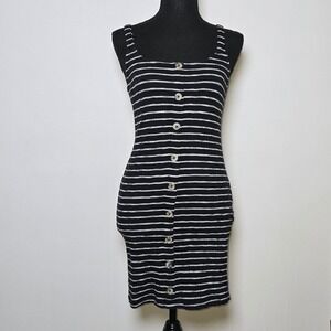 Aeropostale - Black and White Striped - Size Medium